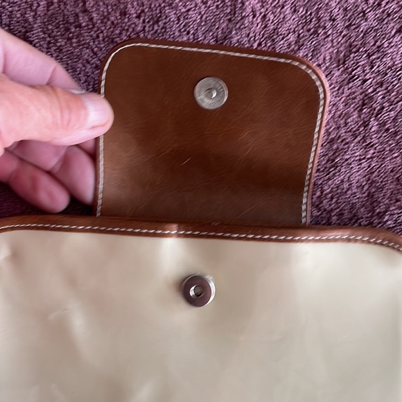 DiVOGA TABLET CASE. 8.5"x10 1/4 HOLDS UP TO 7" TABLET. PINK WITH BLACK TRIM. - Picture 4 of 9